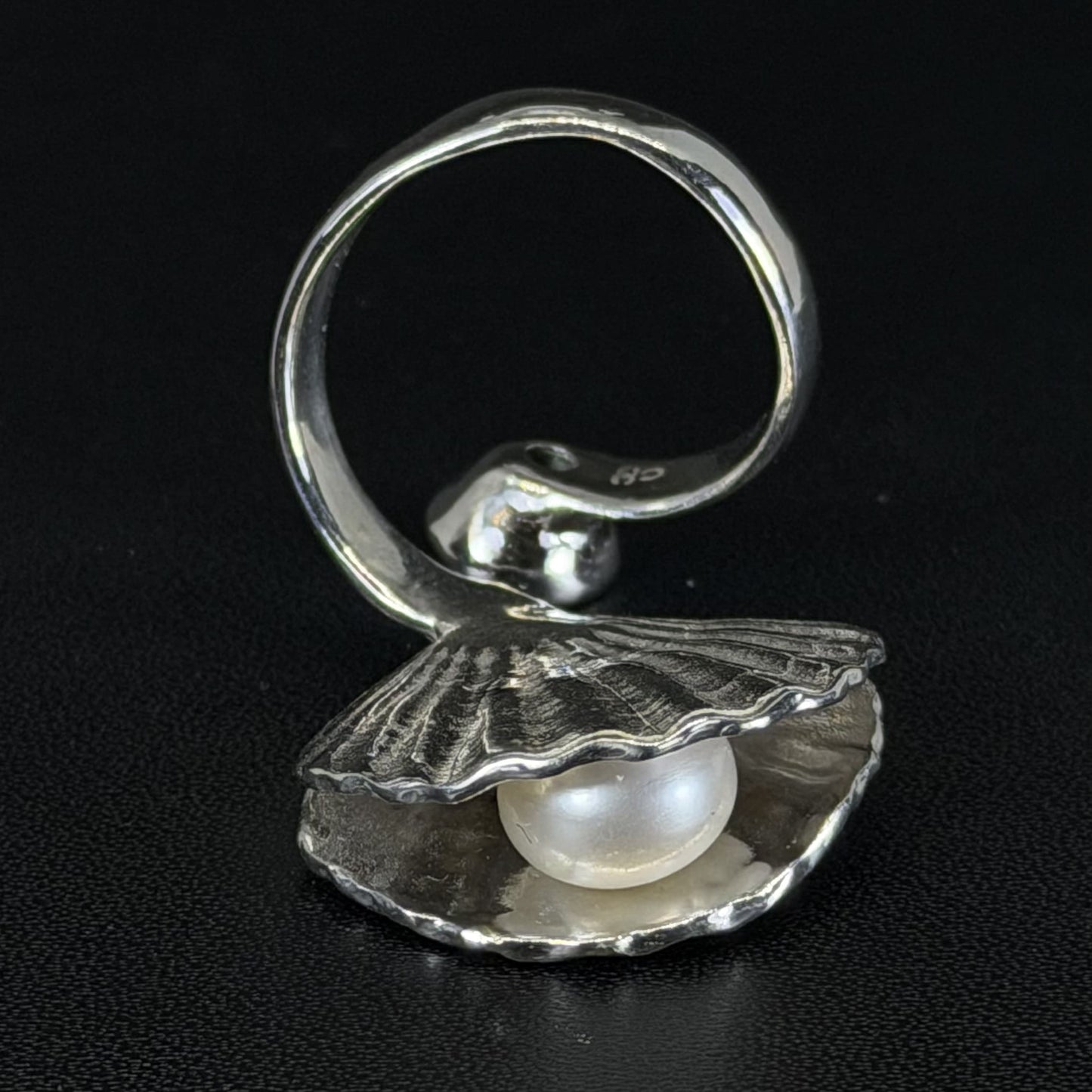 Seashells with topaz & pearl ring