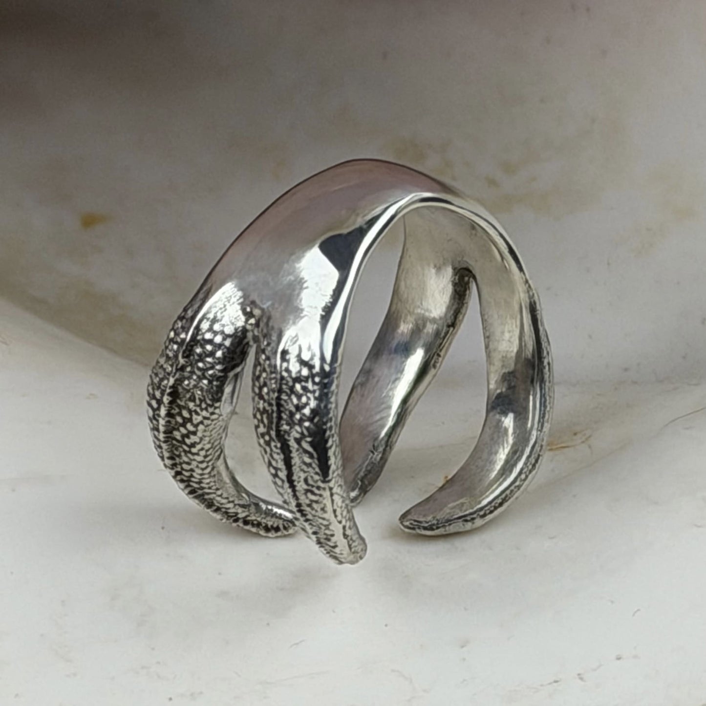Beast ring