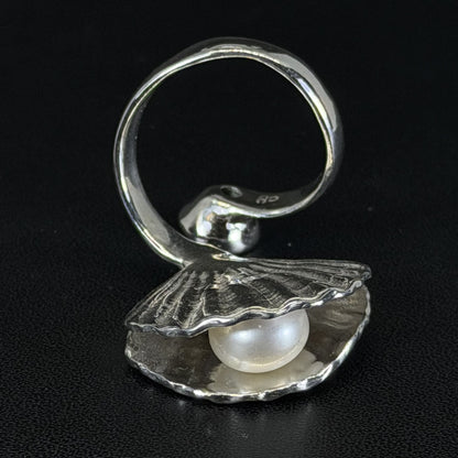 Seashells with topaz & pearl ring
