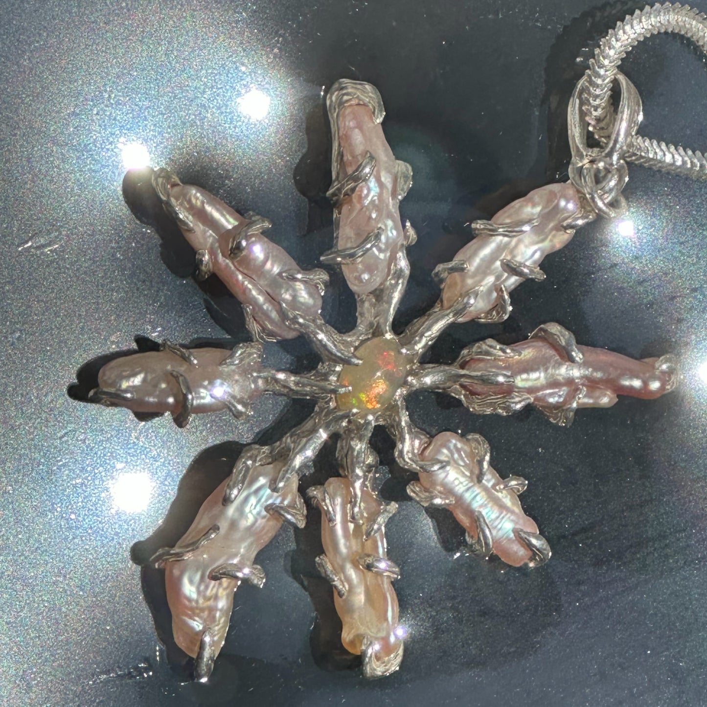 Corallium pendant