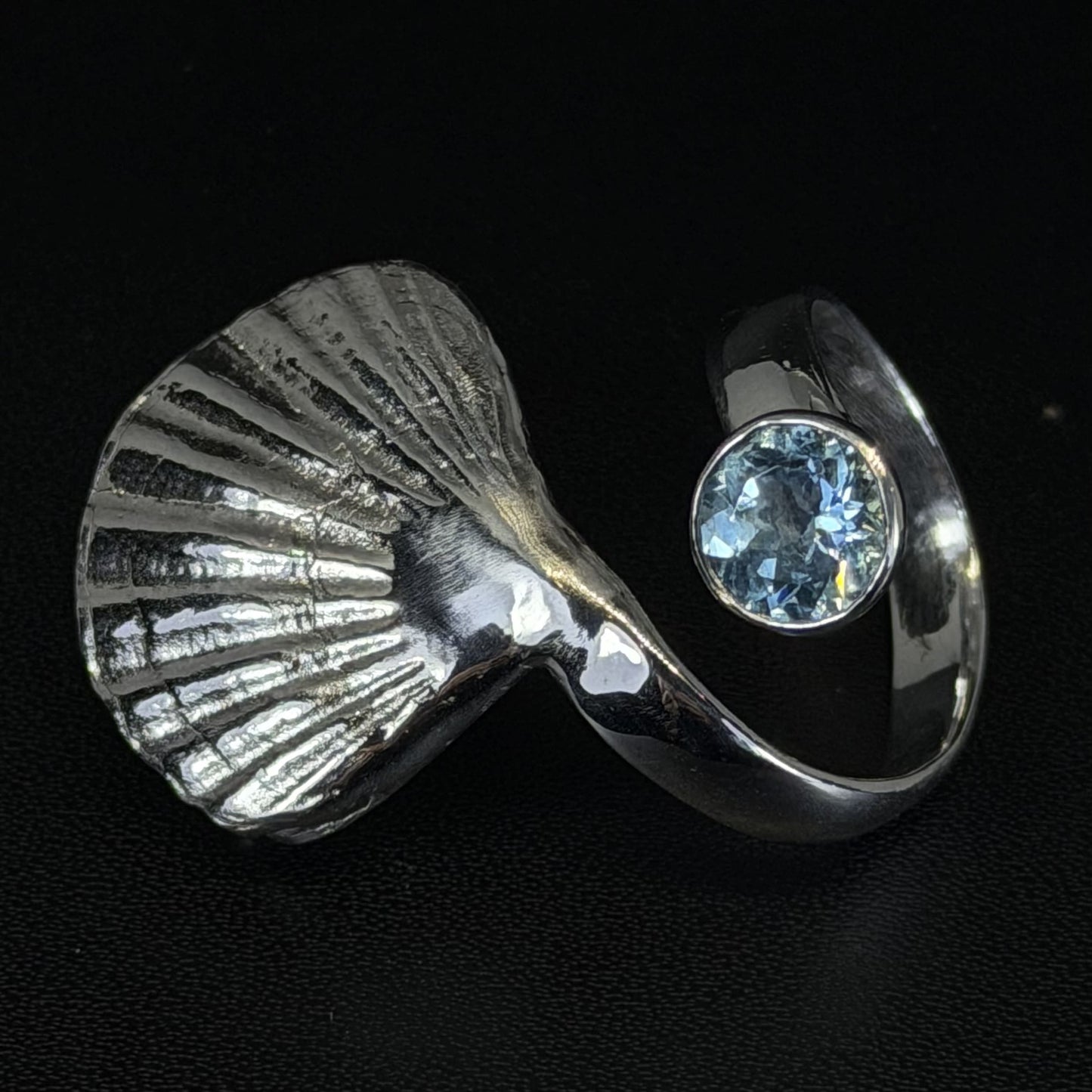 Seashells with topaz & pearl ring