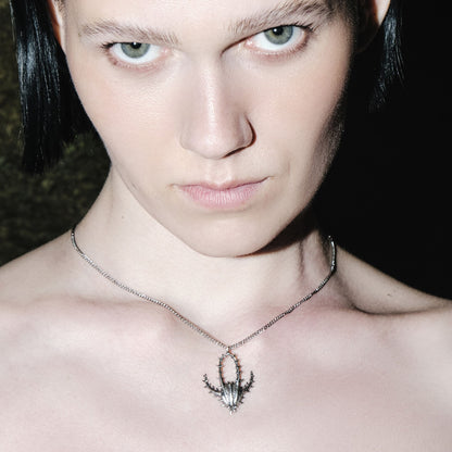Larval pendant