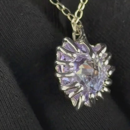 Hearttrap pendant