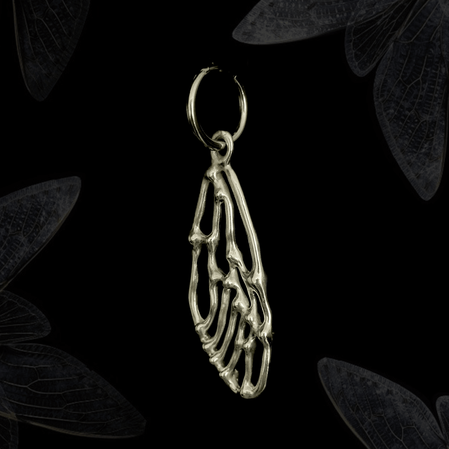 Wing earring - chainsself - Earrings